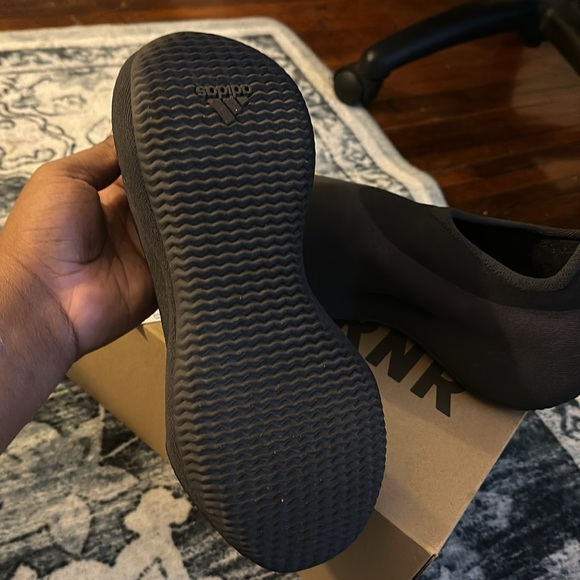 Yeezy Knit RNR size 10 in mint condition! ❌ Sold❌ - Picture 3 of 8